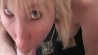 Magnetizirajuća plavokosa kurva Chloe hrvatskipornofilmovi Dior pozira na kameri i pojede se suho
