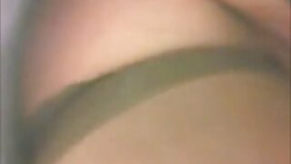 Vješta plavokosa djevojka popuši i puši sise svom dečku porno filmovi grupni seks