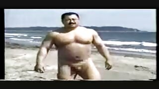 Vanjski kučka porno film na plazi brineta jebena u šumi